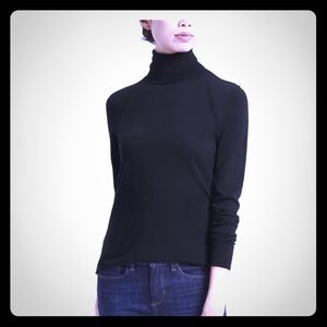 Banana Republic Merino wool dark navy sweater